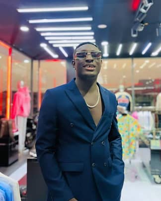 Carter Efe Biography, Age, Car, Girlfriend, Machala Lyrics, Father, Tribe, Net Worth, Brother, Songs, Comedy, Wizkid, Berri Tiga, Wikipedia