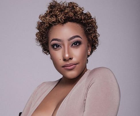 Mbali Nkosi Bio, Husband, Age, Net Worth, Parents, Race, Siblings, Coloured, Wikipedia, Sister